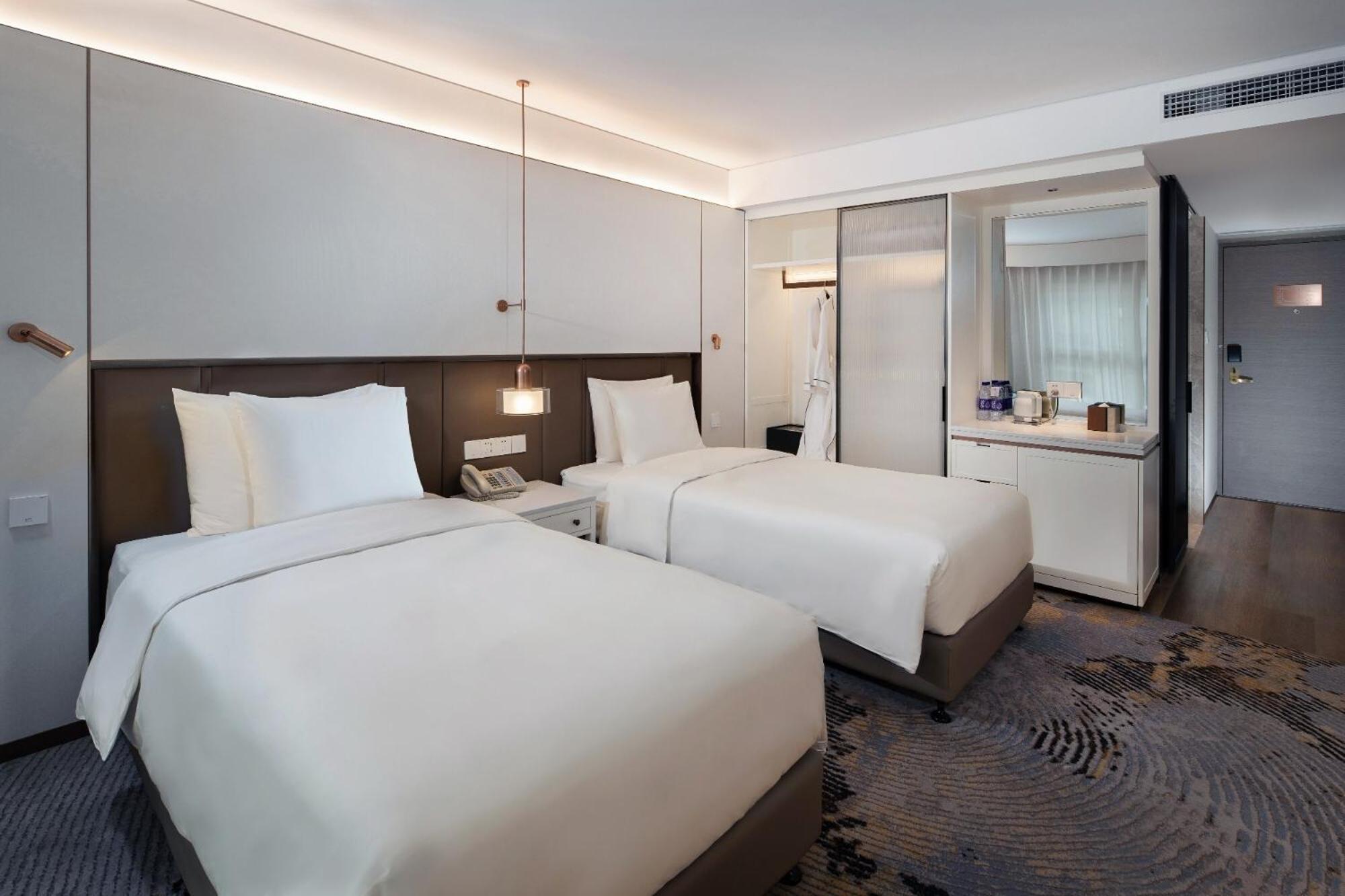 Sunworld Dynasty Wangfujing 5*